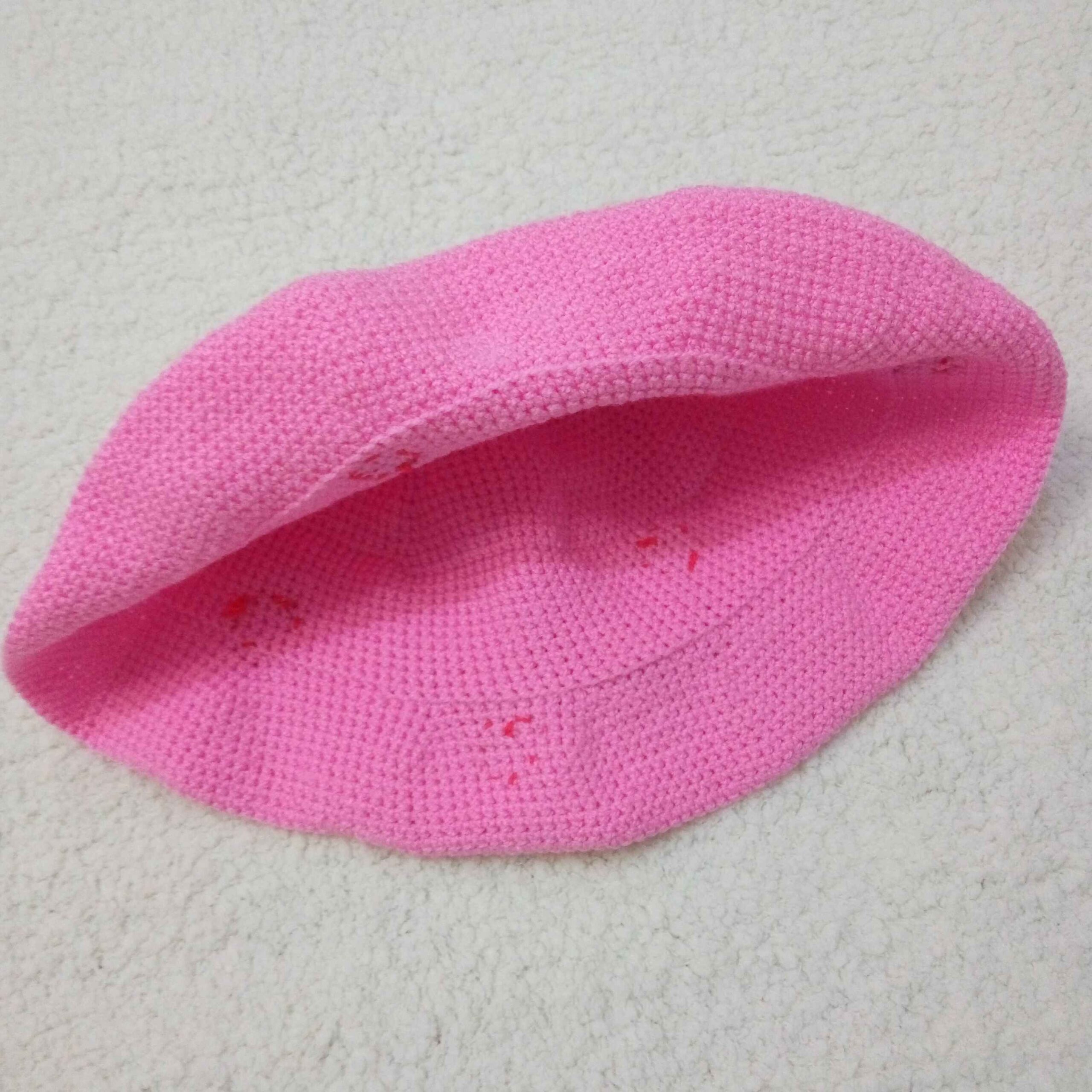 Chapeau Seau Crochet Fraise Rose – Adapté aux Activités de Plein Air et aux Événements Musicaux