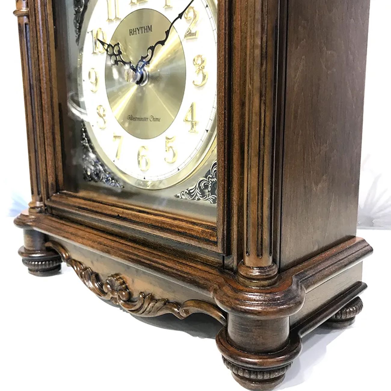 Sublimez Votre Espace avec l’Horloge de Bureau Citizen qui Allie Style et Utilité