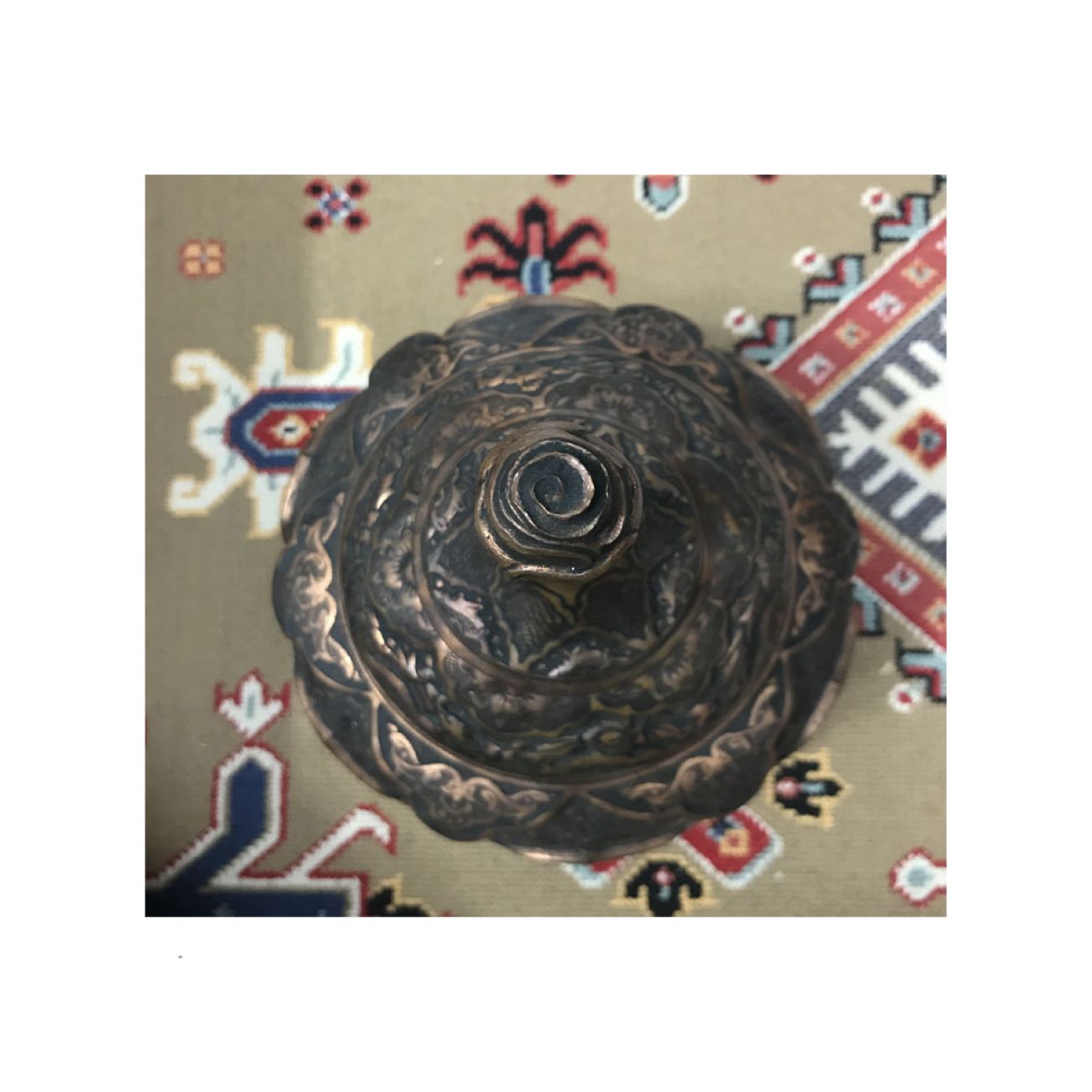 Bonbonnière gravée – design Leyli et Majnun