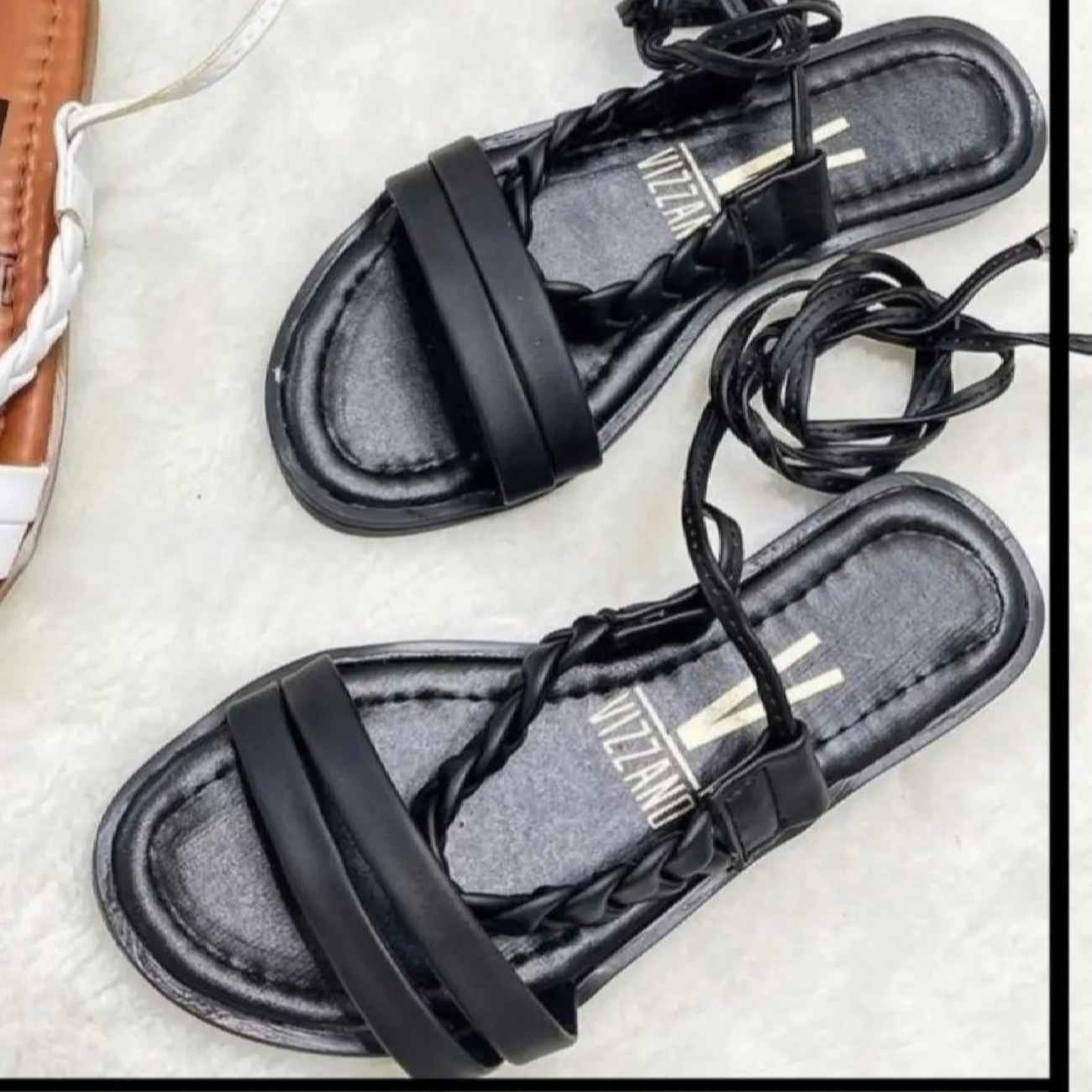 Sandale gladiateur à lacets en ligne – Stylée et confortable, idéale pour l’été
