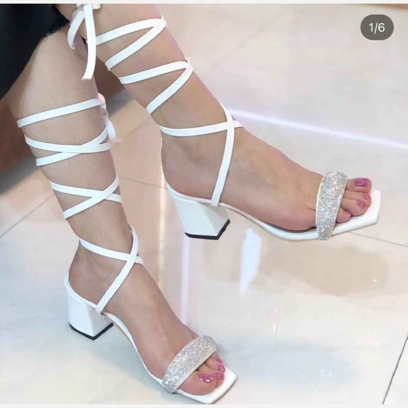 Sandale gladiateur à lacets avec lanières réglables – Talon moyen, ajustement parfait