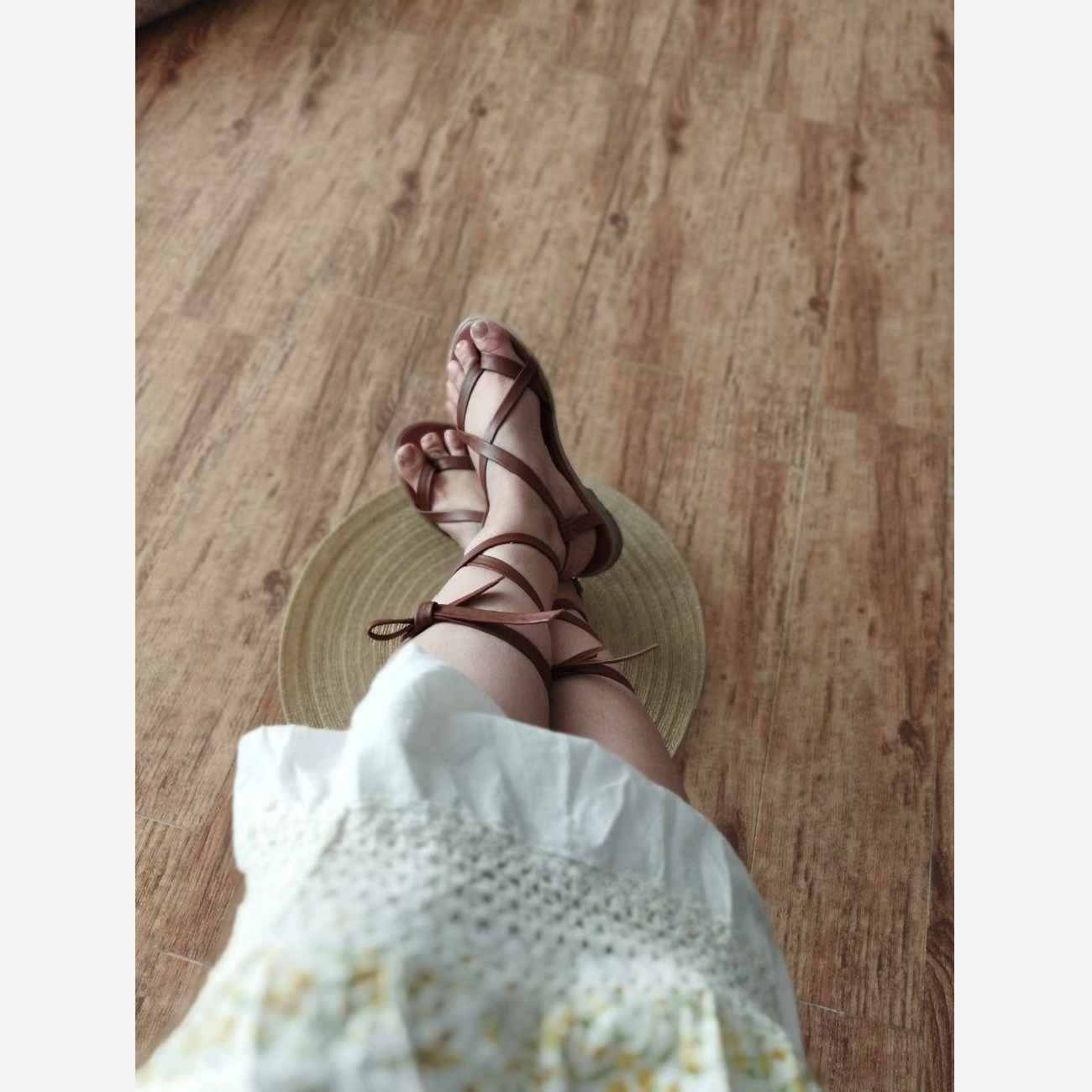 Sandale gladiateur mi-mollet faite main – Cuir véritable marron