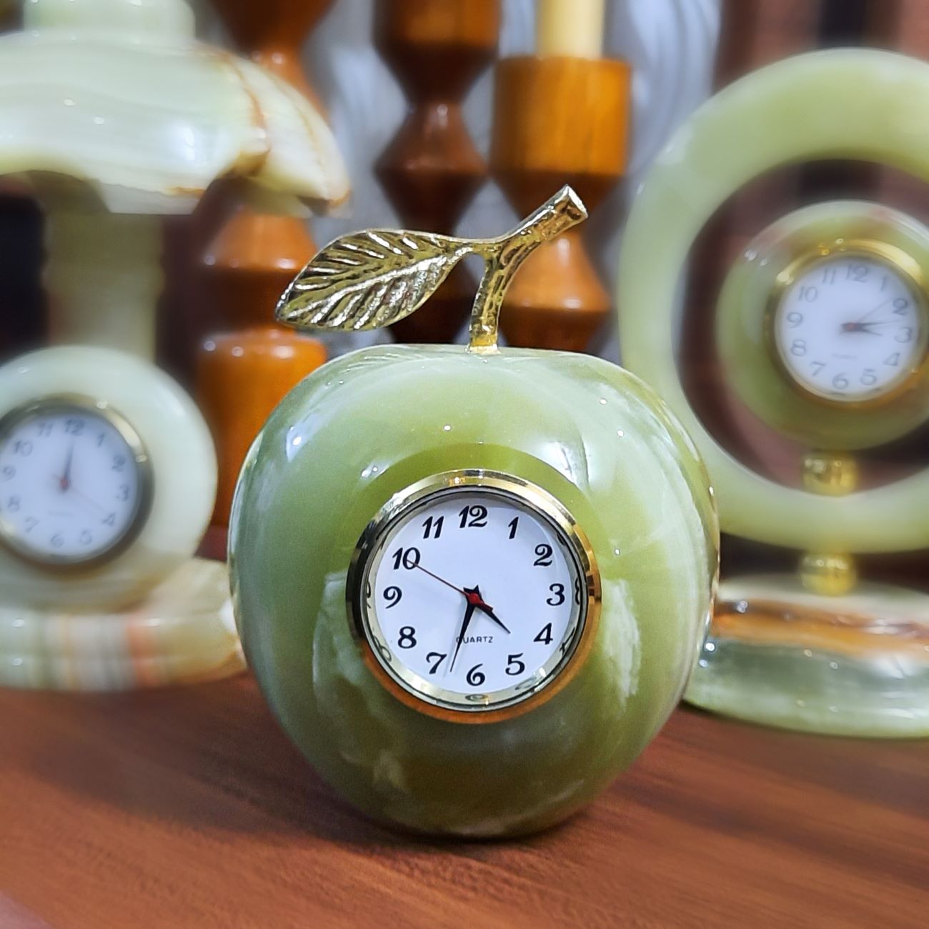 Horloge de Bureau en Pierre de Marbre – Forme Pomme