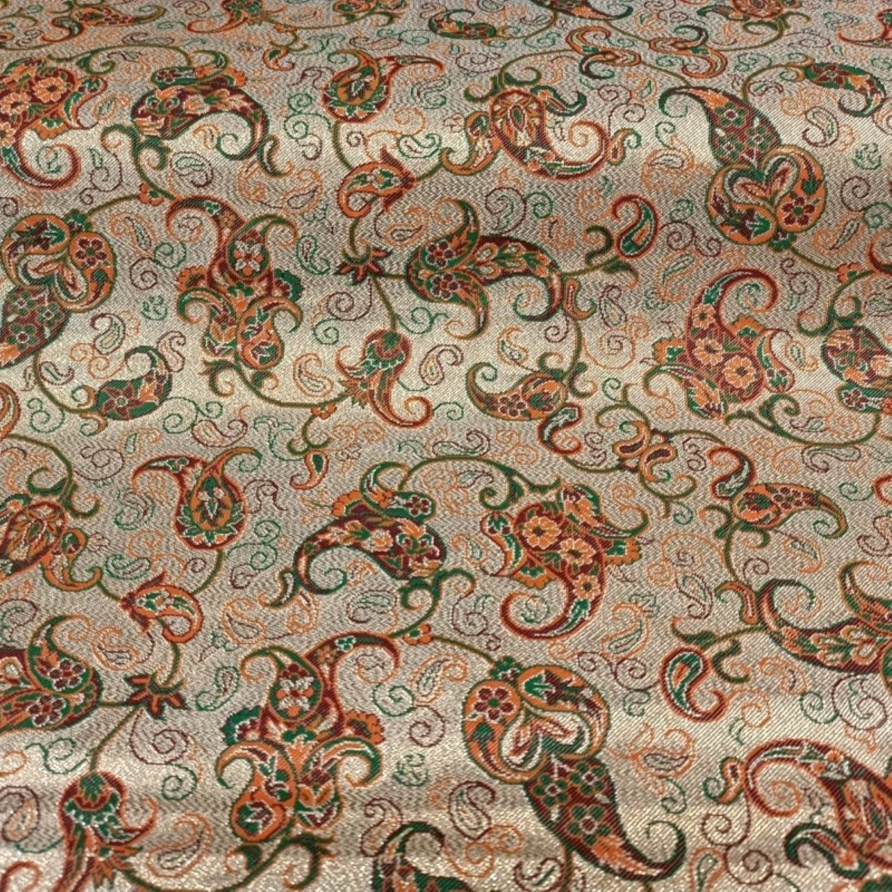 Tendances Termeh : apporter le luxe perse à la mode contemporaine