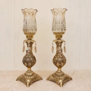 Bougeoir en bronze intemporel orné de détails floraux