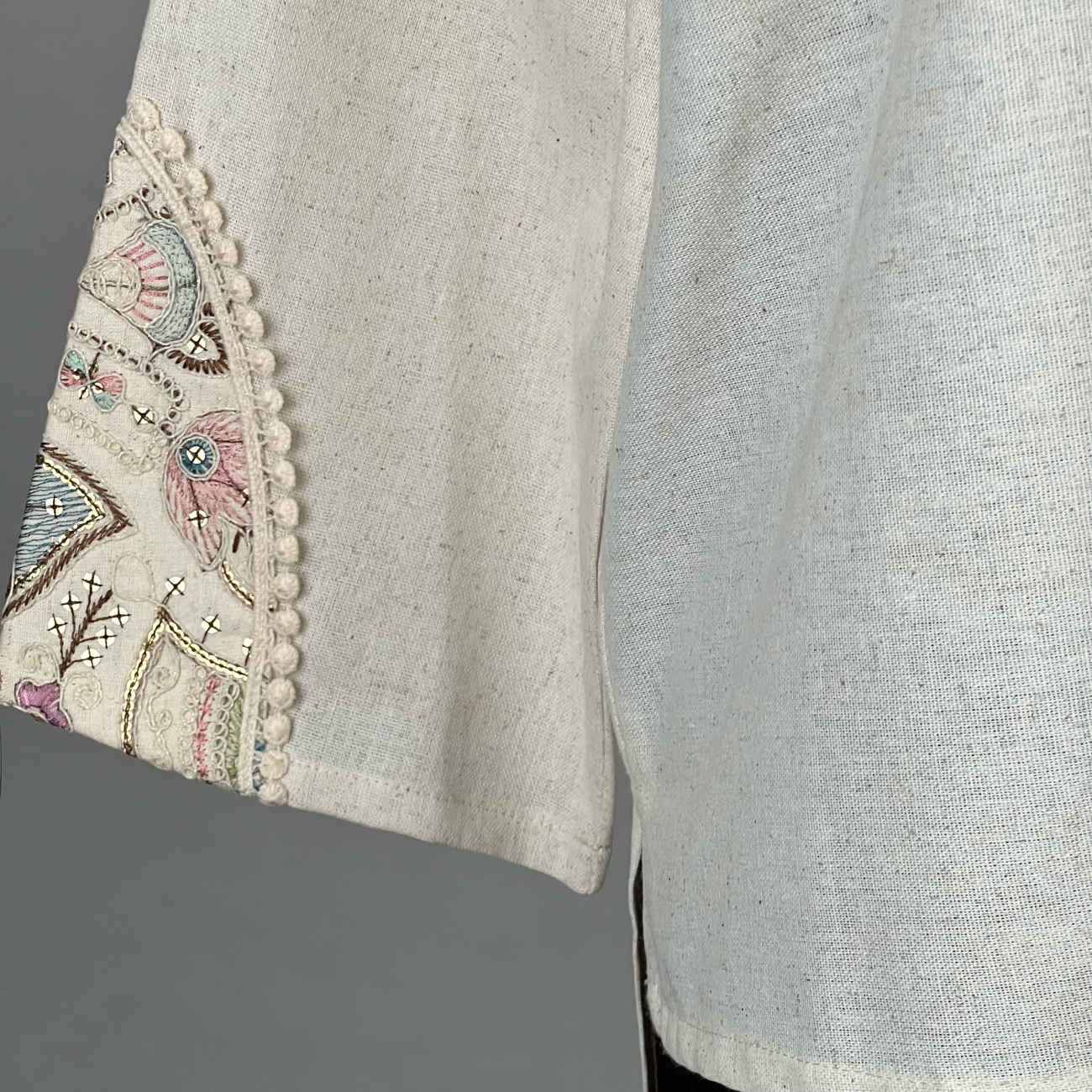 Manteau femme en lin, brodé à la main de sequins, style indien, couleur crèm