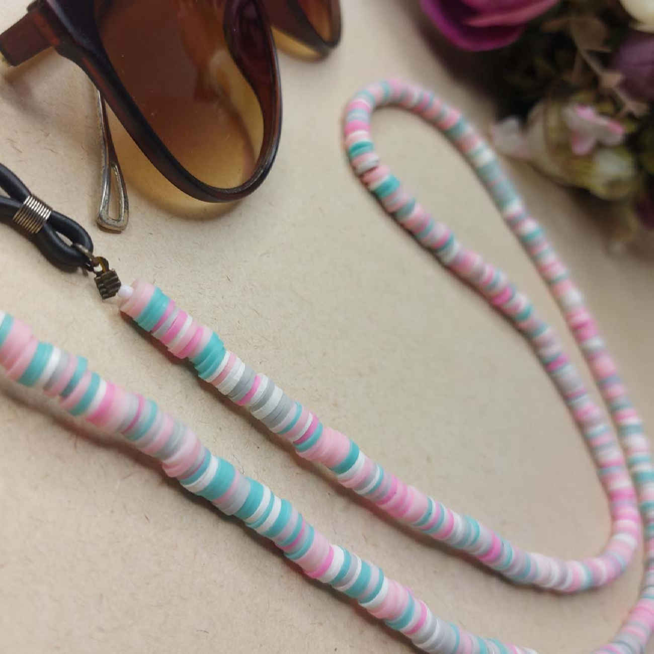 Sangle de lunettes réglable pour enfants et adultes – idéale pour l’extérieur.