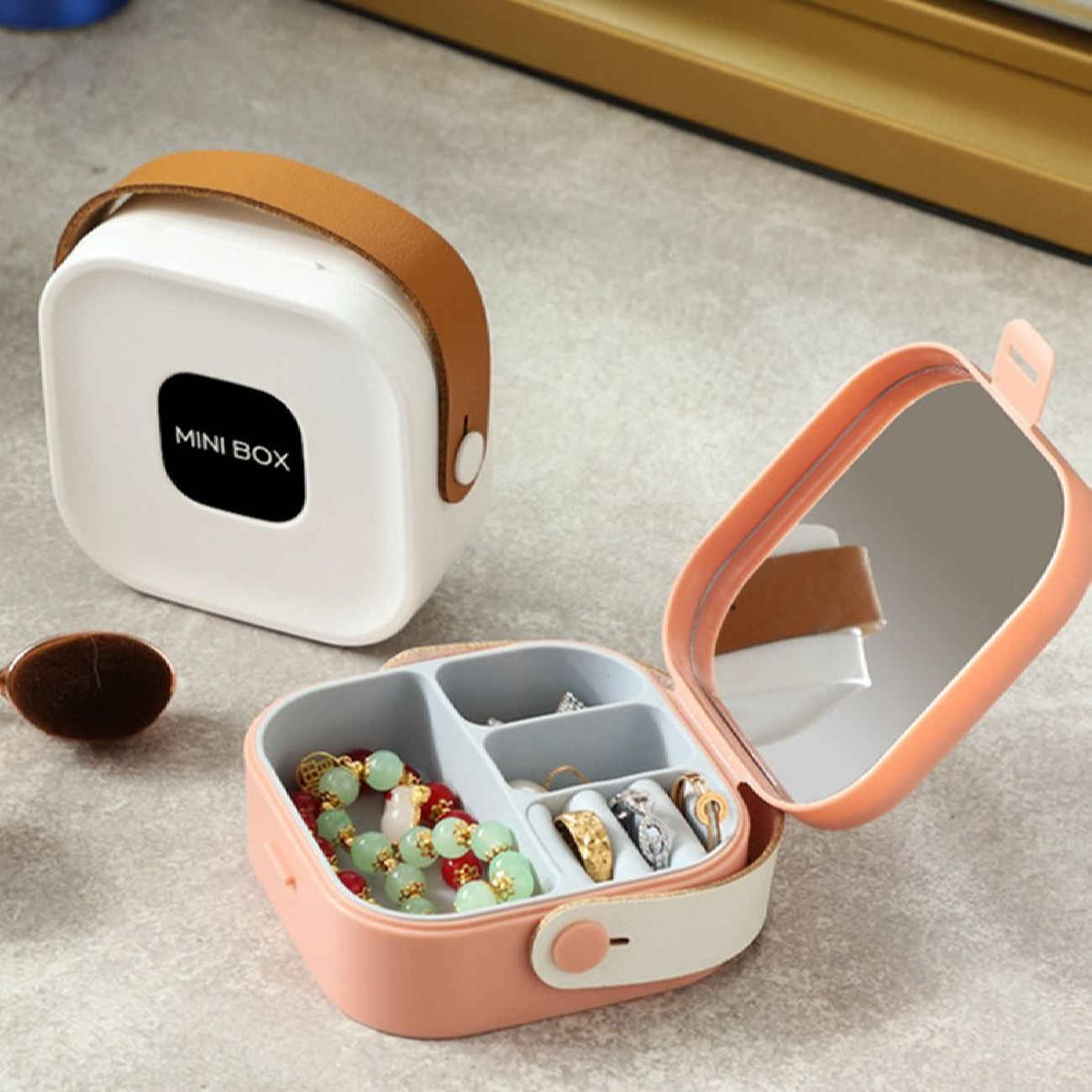 Boîte à bijoux compacte en PVC – pour boucles d’oreilles, chaînes et voyage