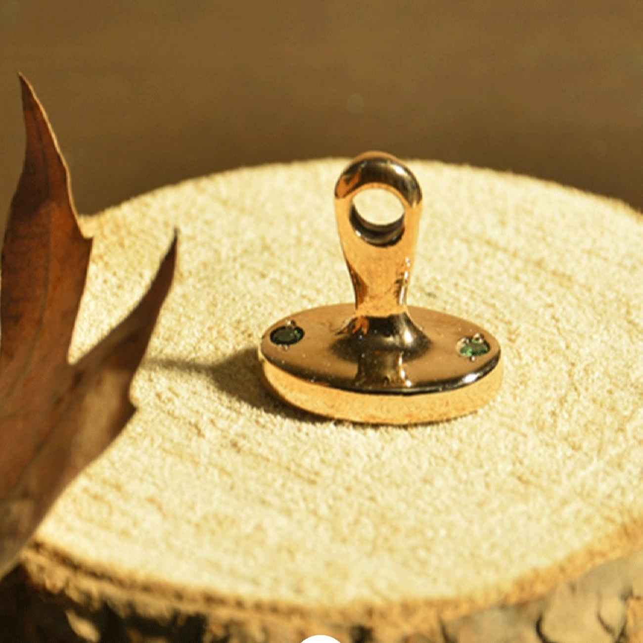 Tampon en bronze personnalisé – personnalisable pour bureau, entreprise ou usage domestique.