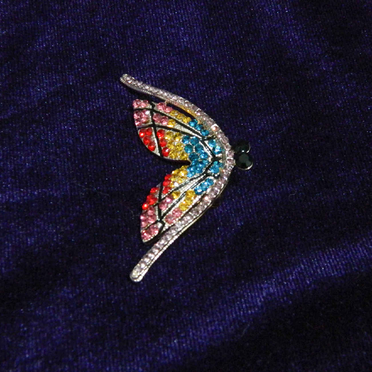 Broche Papillon Rose Doré – Broche Féminine et Tendance