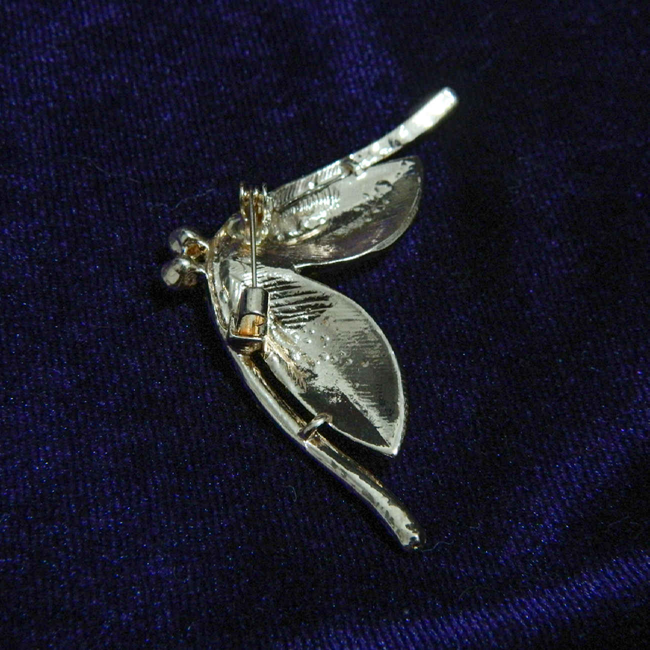 Broche Papillon Rose Doré – Broche Féminine et Tendance