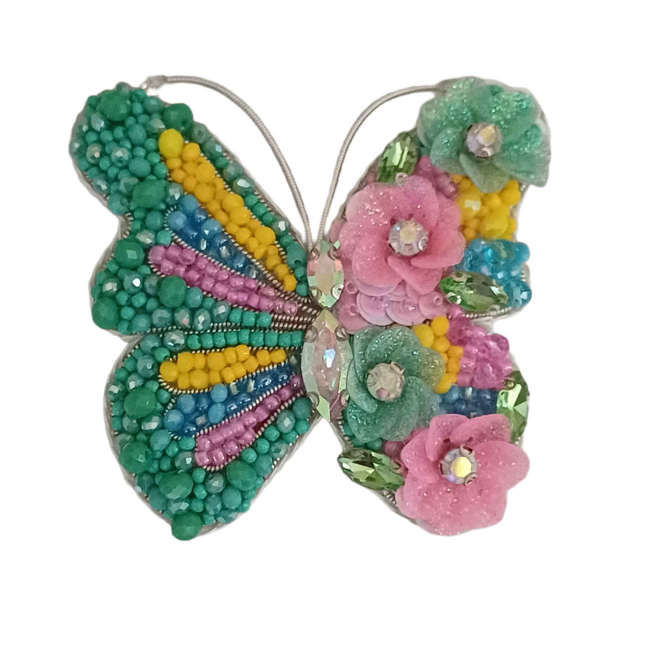 Broche Papillon Verte d’Inspiration Vintage – Ajoutez de la Fantaisie à N’importe Quelle Tenue