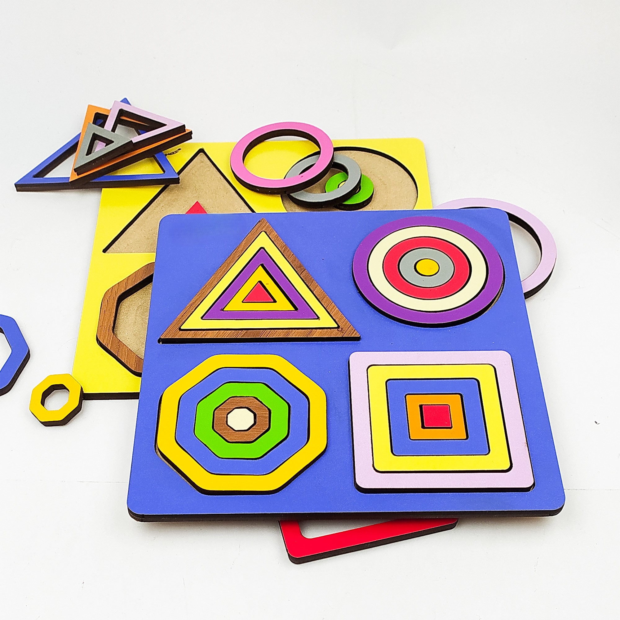 Jeux et activités ludiques pour apprendre les formes géométriques aux enfants