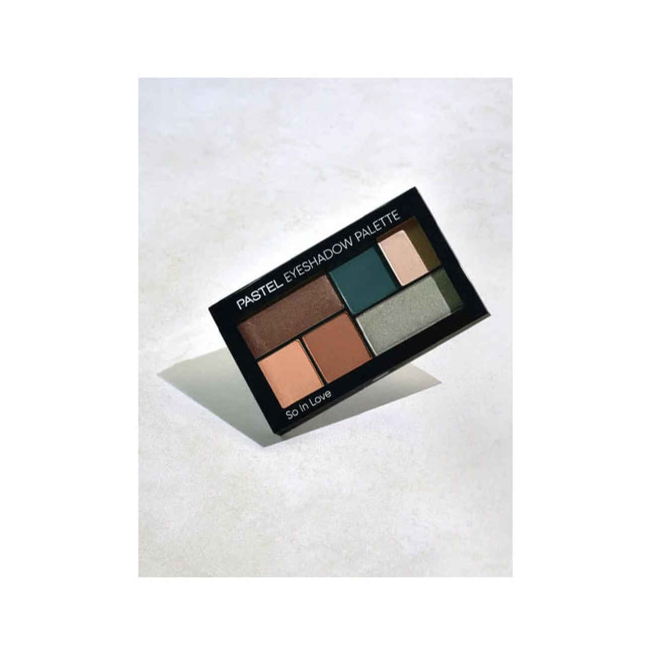 Palette de Fards à Paupières Pastel So In Love – Nuances Mattes & Nacrées, Haute Pigmentation et Longue Tenue