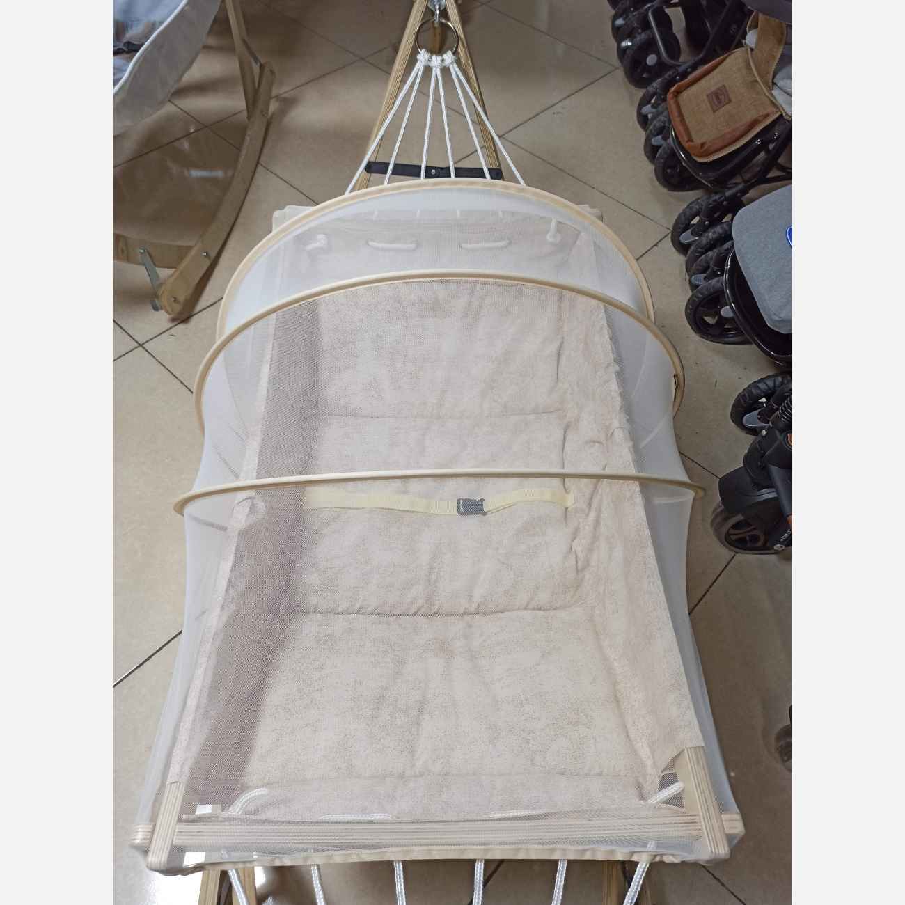 Berceau Bébé Traditionnel en Bois – Grande Basculette de Type Hamac avec Moustiquaire Amovible